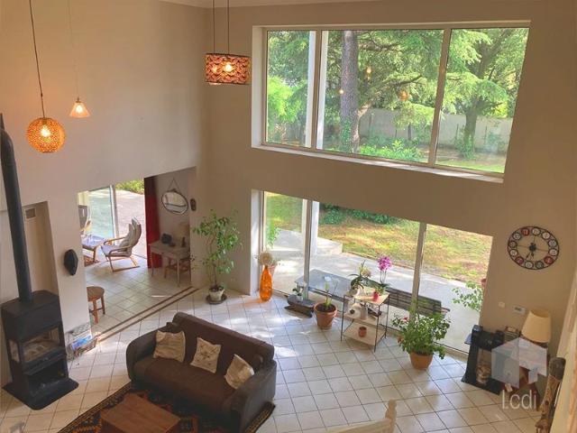 MONTELIMAR, maison 250 m2 avec piscine
