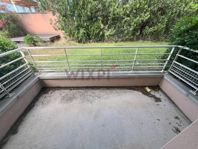 Montélimar T2 de 37 m² avec balcon et parking, Montelimar