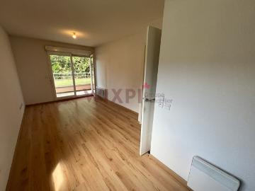 Montélimar T2 de 37 m² avec balcon et parking, Montelimar
