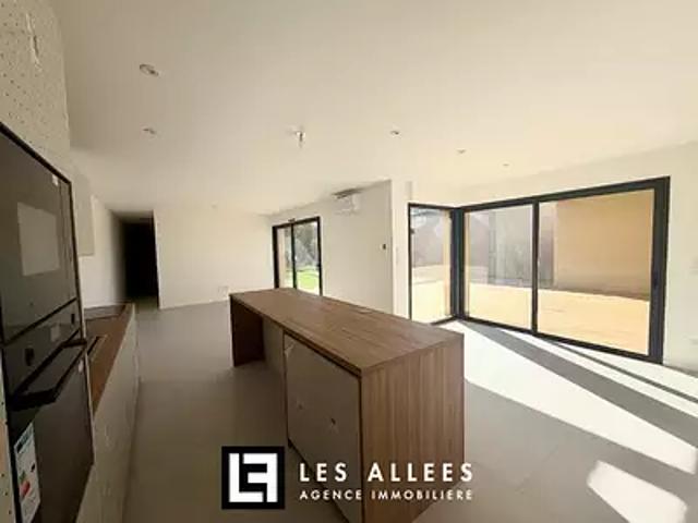 Montélimar 26200 Location maison 4 pièces t4 piscine terrasse