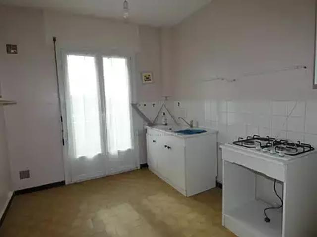 Montélimar 26200 Location appartement 5 pièces t5