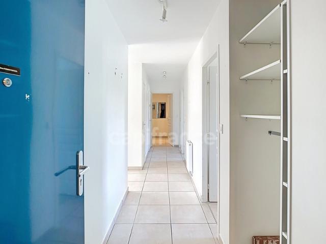 MONTELIMAR 26 200 Appartement à vendre T4 récent 85 m² Terrasse plein sud 19 m² Garage fermé DPE A