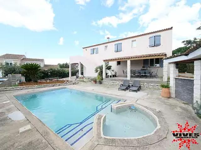 Montels 34310 Achat / Vente maison 6 pièces t6 au dernier étage piscine