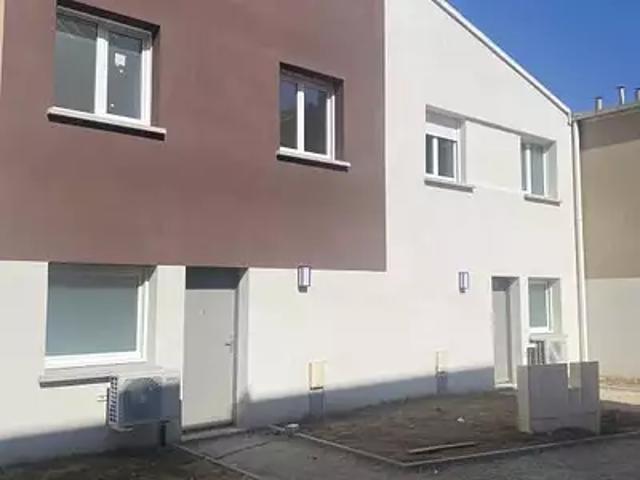 Montereau Fault Yonne 77130 Location maison 3 pièces t3 jardin cave
