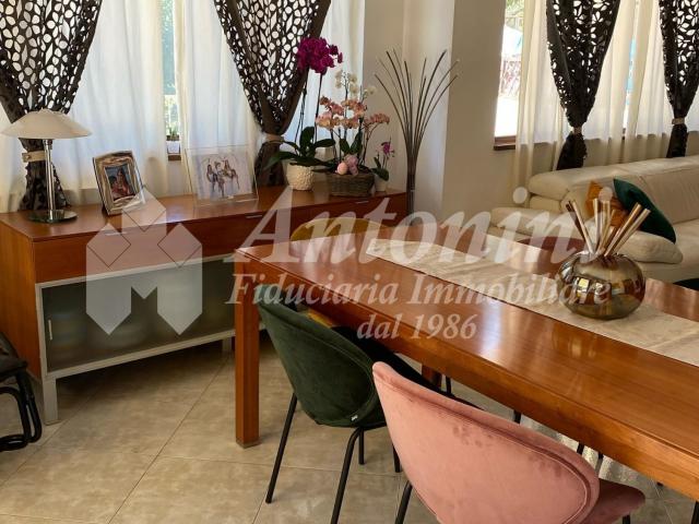 Montesacro district Via Mario Bonnard Villa For Rent of 230 sqm