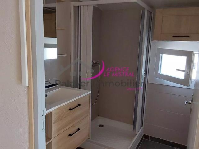 MONTEUX JOLI APPARTEMENT T2 ENTIEREMENT RENOVE