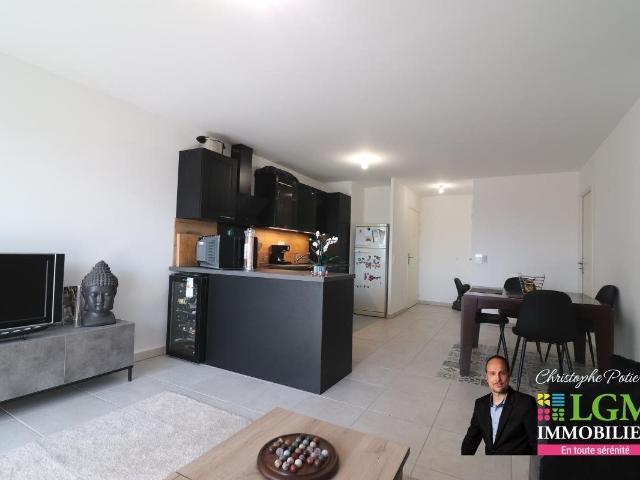 MONTEUX 84 Très bel appartement lumineux F4 de 75 m² ave. 74m² Monteux