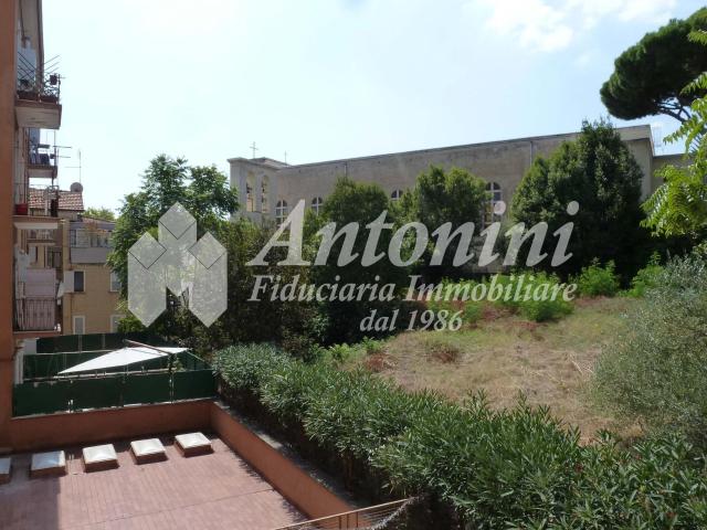 Monteverde Via Giuseppe Parini apartment for rent of 100 sqm