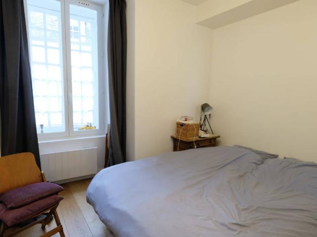 MONTFORT L'AMAURY CENTRE Bel appartement ancien entièrement ré