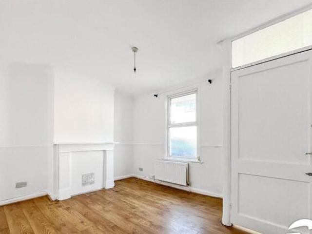 Montfort Road, Rochester, 2 Bedroom Terraced
