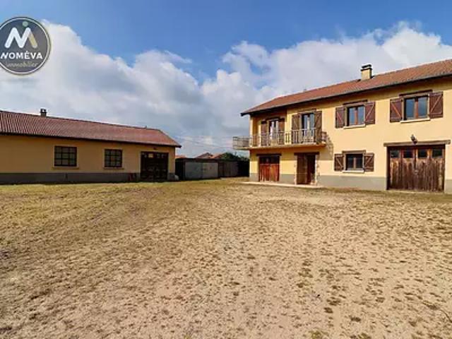 Montfaucon en Velay 43290 Achat / Vente maison 5 pièces t5 au dernier étage