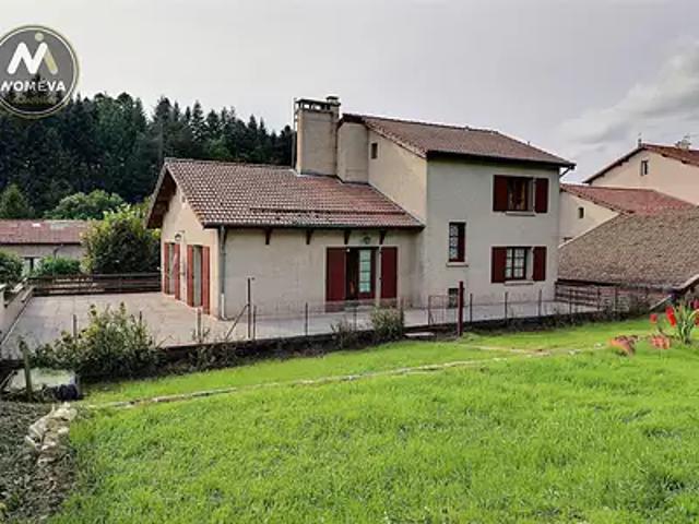Montfaucon en Velay 43290 Achat / Vente maison 9 pièces t9 au dernier étage terrasse