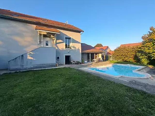 Montferrat 38620 Achat / Vente maison 8 pièces t8 au dernier étage piscine