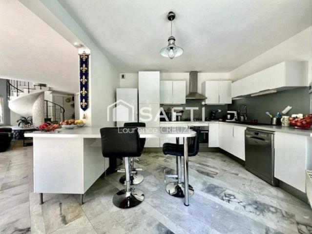 Montferrand le château 161 m² 3 ch + bureau