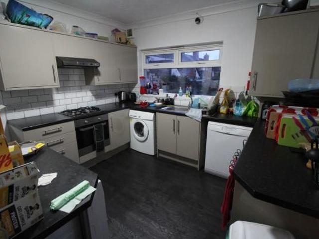 Monthermer Road, Cardiff CF24 6 bed house to rent £3,480 pcm £803 pw