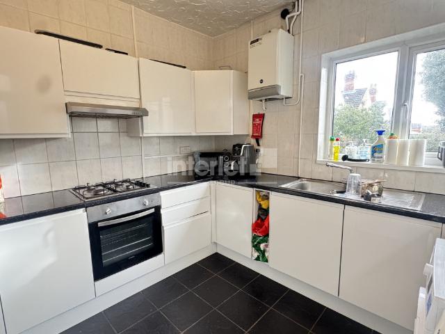 Monthermer Road, Property #6847