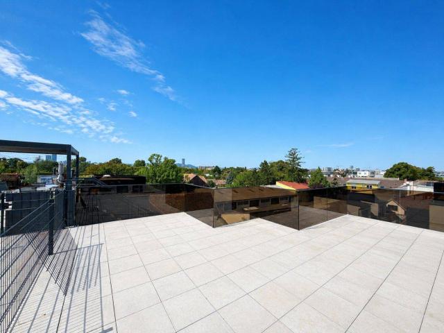 Monthly Rental! 2 Bedroom Penthouse! Skyline+Kahlenberg View! Amazing Roof Top Terrace & Garage!