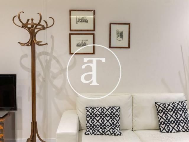 Monthly rental apartment with 1 bedroom and 1 bathroom and patio in Arganzuela Acacias