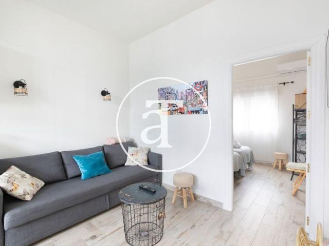 Monthly rental apartment with 2 bedrooms and 1 bathroom in Barajas