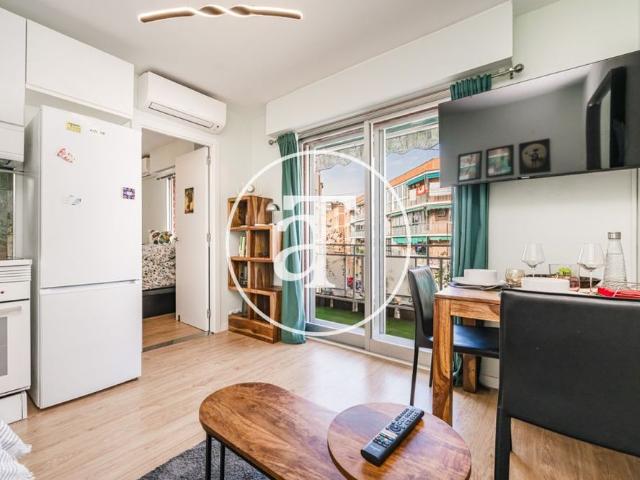 Monthly rental apartment with 2 bedrooms and 1 bathroom with balcony in Opañel