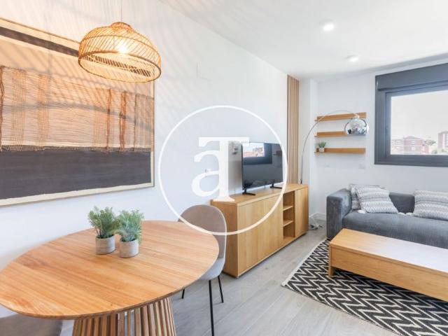 Monthly rental apartment with One bedroom, one bathroom with parking in Imperial, Arganzuela