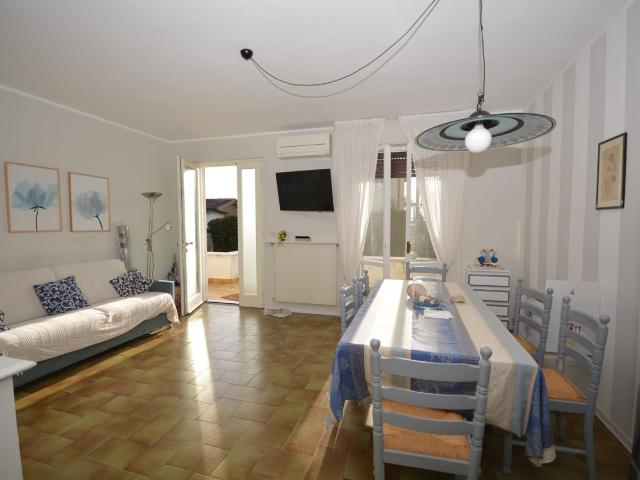 Montingoso Cinquale Appartamento con giardino per affitto estivo