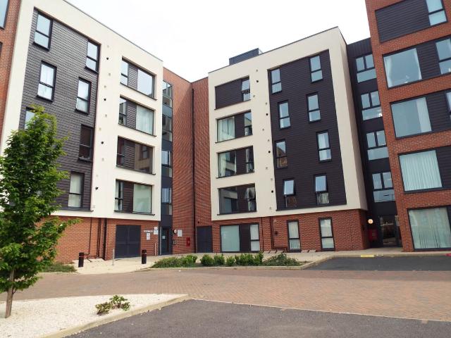 Monticello Way, Coventry CV4, 2 bed flat to rent, £1,000 pcm | PrimeLocation