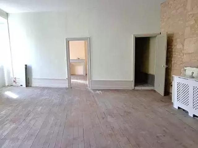 Montignac 24290 Achat / Vente appartement 5 pièces t5