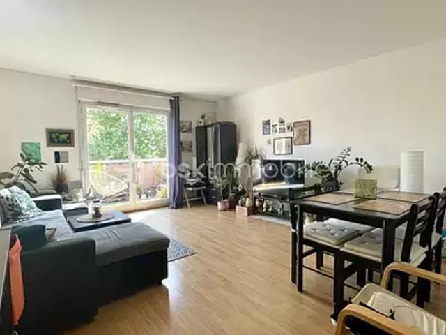 Montigny le Bretonneux 78180 Achat / Vente appartement 2 pièces t2 terrasse balcon