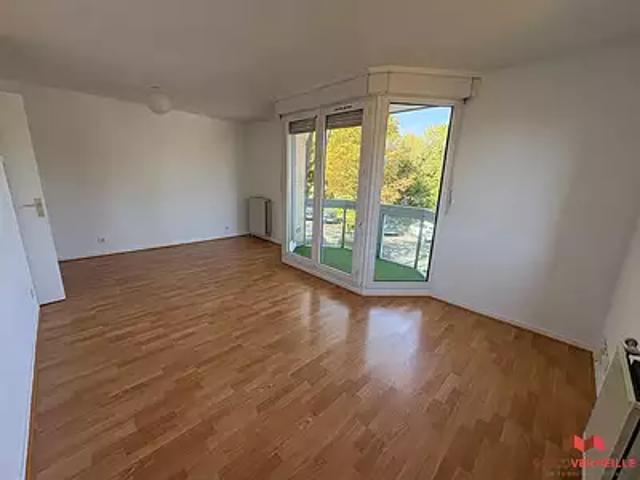 Montigny le Bretonneux 78180 Location appartement 3 pièces t3 cave parking