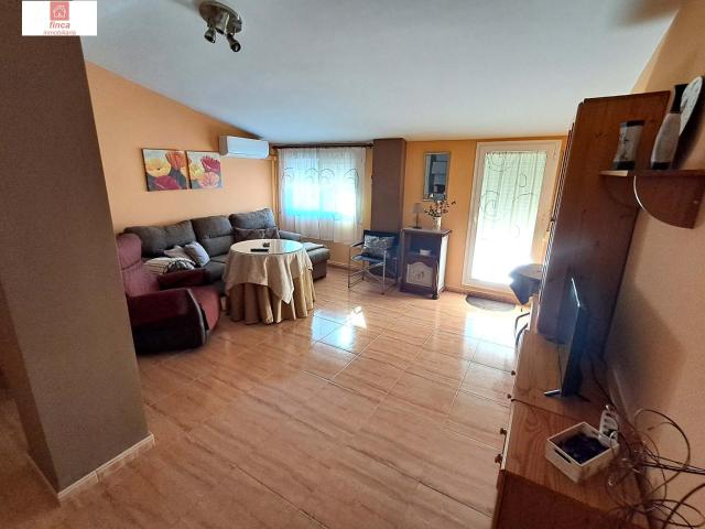 MONTIJO, CENTRO, ALQUILER APARTAMENTO CON ASCENSOR, CLIMATIZADO Y AMPLIA TERRAZA