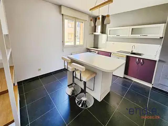 Montluçon 03100 Achat / Vente appartement 3 pièces t3 au dernier étage balcon