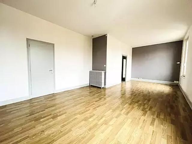 Montluçon 03100 Achat / Vente appartement 4 pièces t4 au dernier étage parking