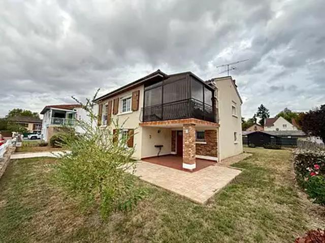 Montluçon 03100 Achat / Vente maison 4 pièces t4 au dernier étage jardin