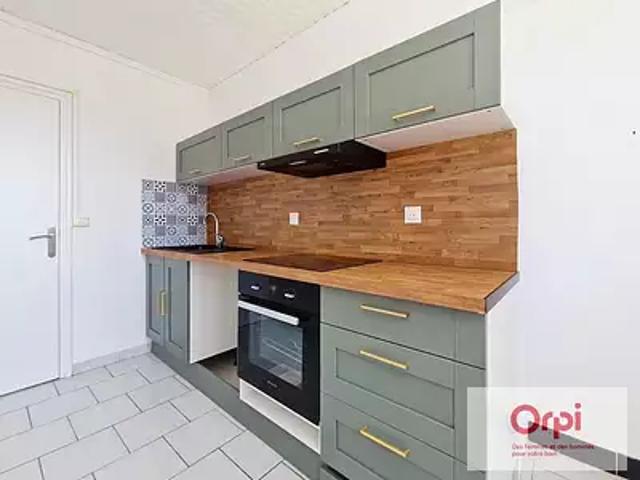 Montluçon 03100 Location appartement 4 pièces t4 cave balcon