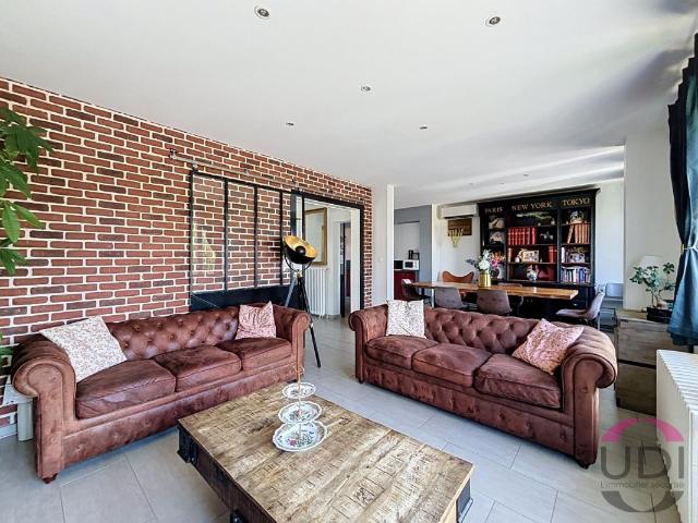 Montluçon Secteur Rimard Maison type 5 de 145 m2 4 chambres Jardin Terrasse
