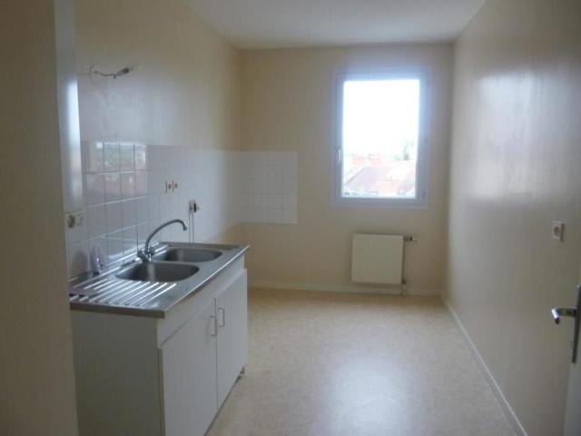 MONTLUCON RESIDENCE POIS BLANCS A3013159010007