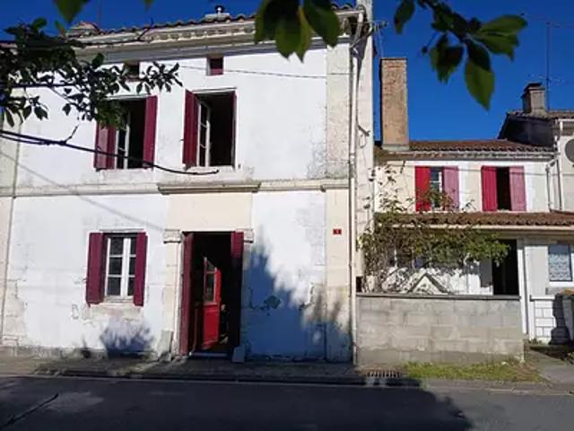 Montmoreau 16190 Achat / Vente maison 4 pièces t4 jardin