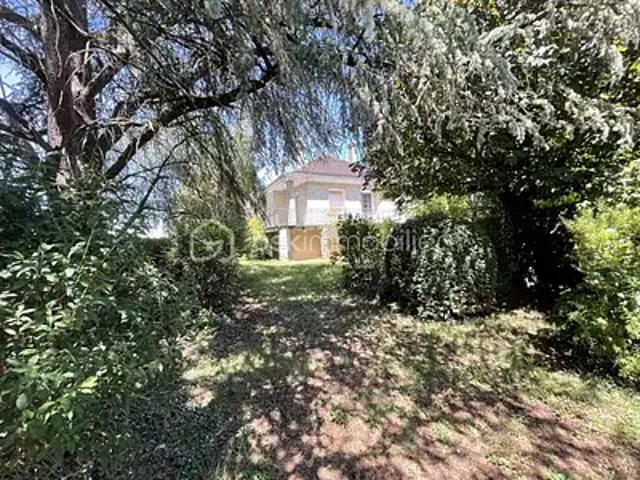 Montmorillon 86500 Achat / Vente maison 11 pièces t11 terrasse cave