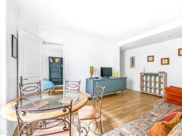 Montmartre Lamarck Caulaincourt 2ch by B'Your