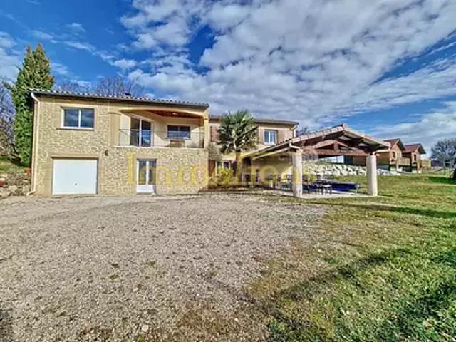 Montmiral 26750 Achat / Vente maison 11 pièces t11 piscine