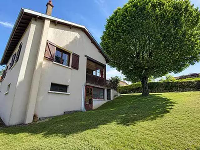 Montmurat 15600 Achat / Vente maison 4 pièces t4 parking