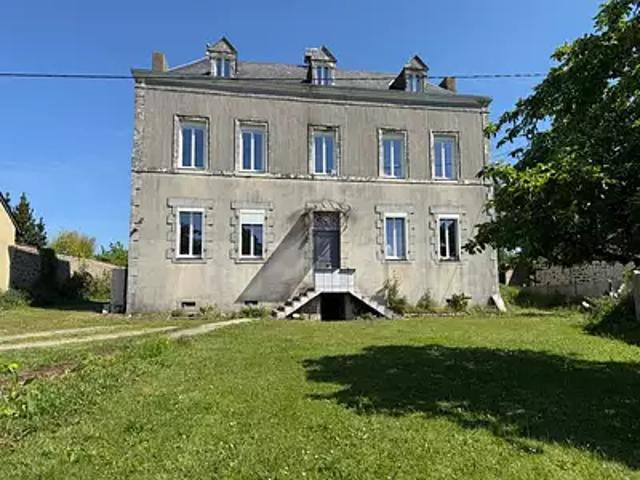 Montsûrs 53150 Achat / Vente maison 13 pièces t13 jardin terrasse