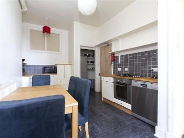 Montpelier Park, Edinburgh, EH10 3 bed flat to rent £2,300 pcm £531 pw