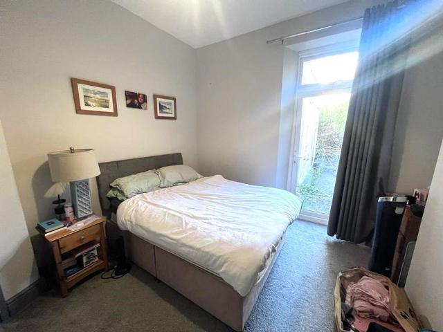 Montpelier Terrace, Swansea, SA1 1 bed flat to rent £850 pcm £196 pw