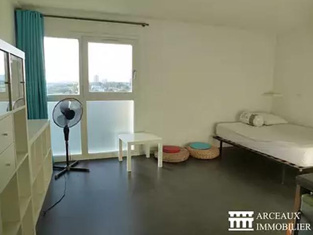 Montpellier 34090 Location appartement 1 pièce t1 au dernier étage parking