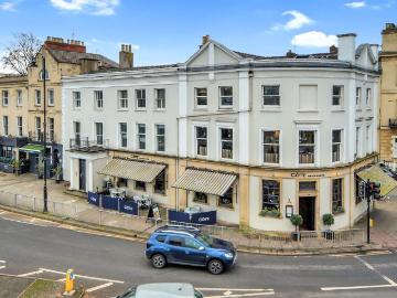 Cheltenham, Gloucestershire county, Southdowns