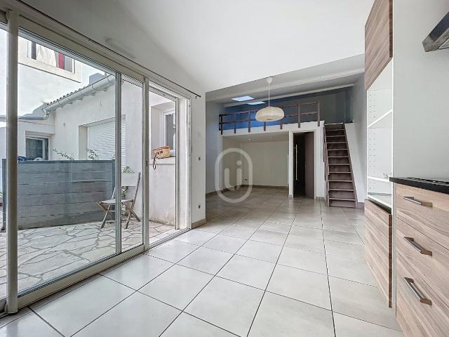 MONTPELLIER ANTIGONE T1 DUPLEX TERRASSE EN COUR PRIVATIVE