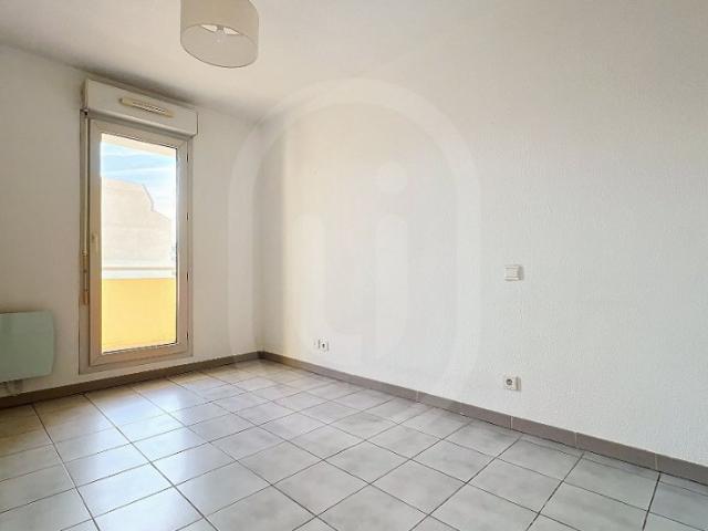 MONTPELLIER BEAUX ARTS T2 BALCON GARAGE