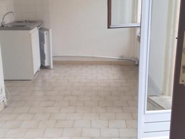 Montpellier Centre ville: appartement avec balcon à louer